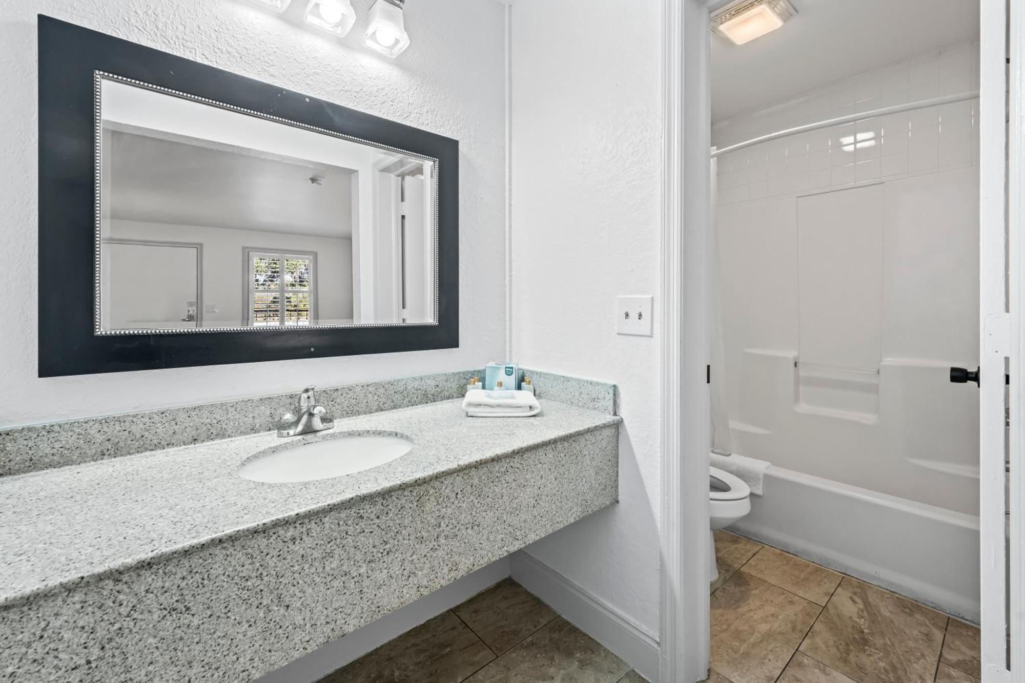 Charleston Creekside Inn מראה חיצוני תמונה
