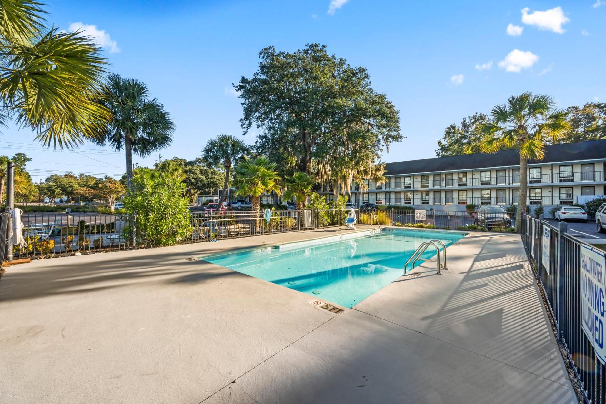 Charleston Creekside Inn מראה חיצוני תמונה