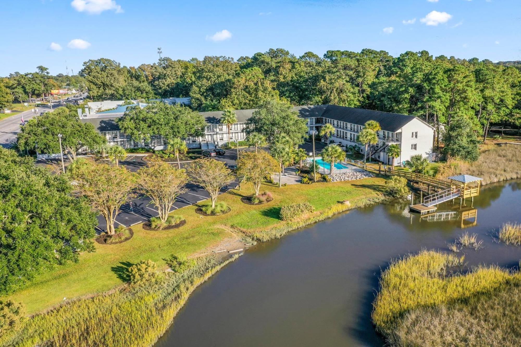 Charleston Creekside Inn מראה חיצוני תמונה
