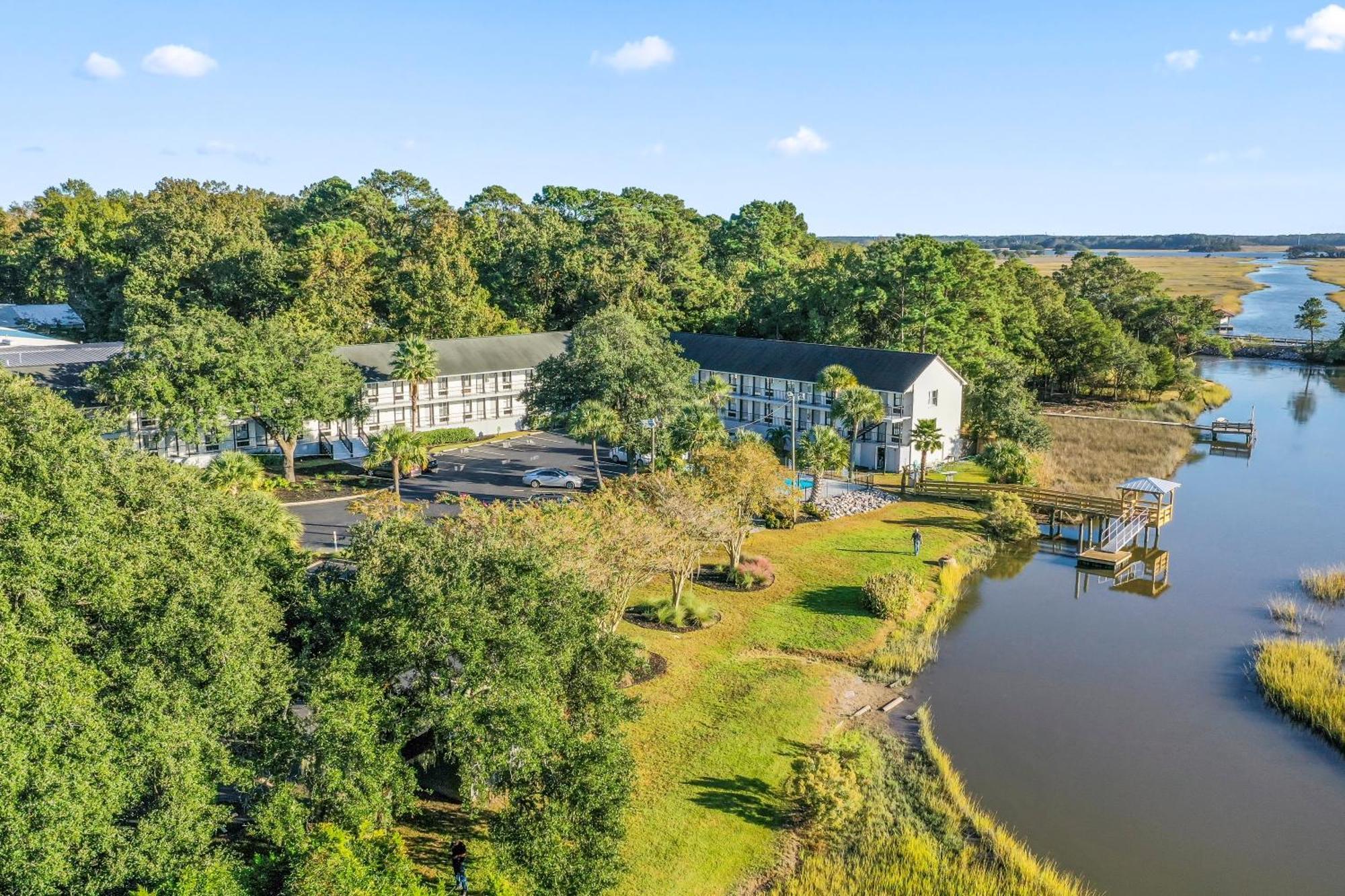 Charleston Creekside Inn מראה חיצוני תמונה